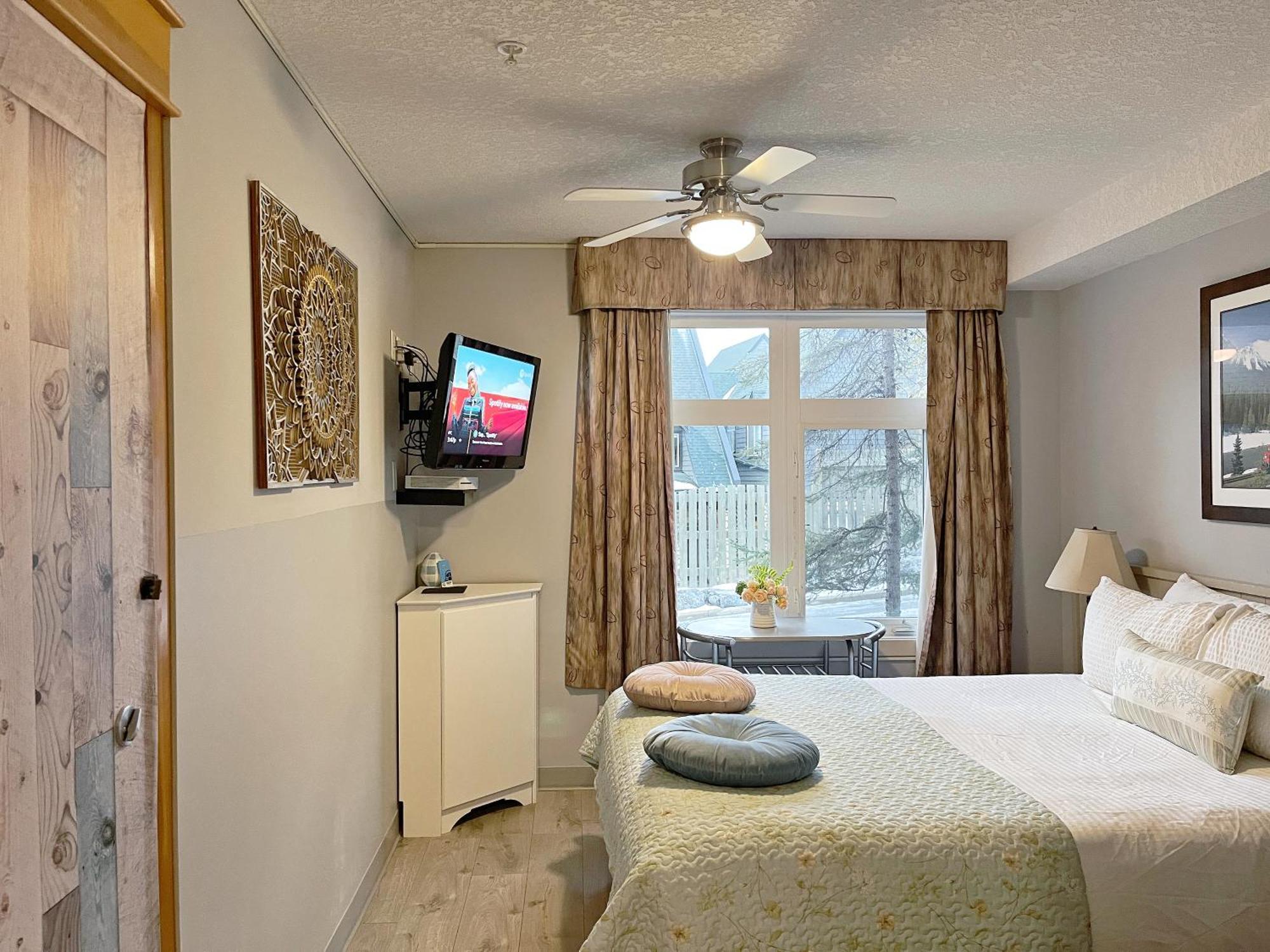 Windtower Queen Bed Suite-ugparking&walking2dt *